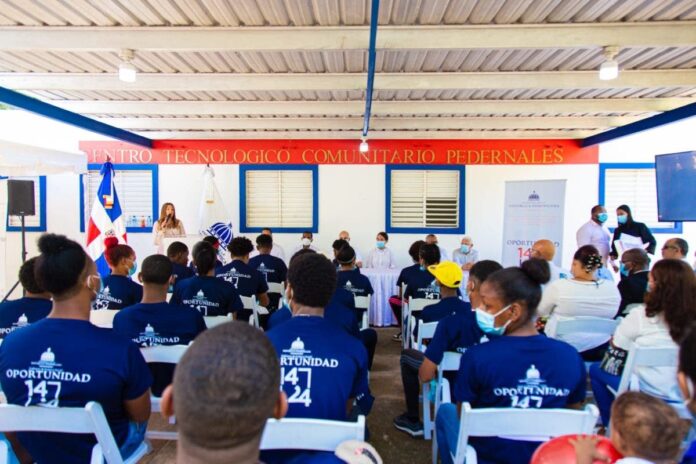 Programa busca garantizar empleos para jóvenes de la zona Sur