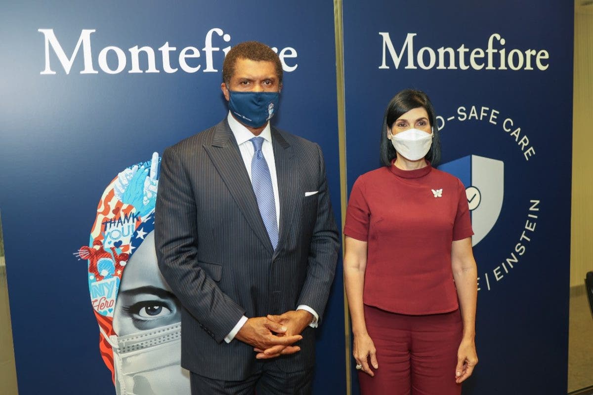 1632580515 164 Lo que hizo Raquel Arbaje durante su visita a Nueva