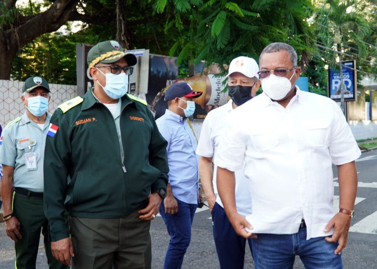 1632746006 783 Realizan recorrido por avenidas peatonalizadas en el Distrito Nacional