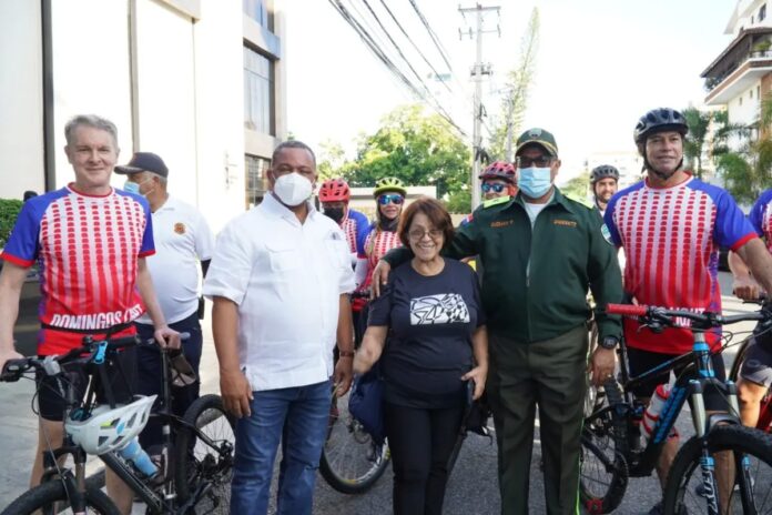 Realizan recorrido por avenidas peatonalizadas en el Distrito Nacional