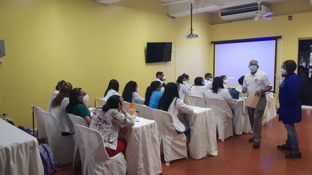 1632768499 462 Sociedad de Pediatria imparte curso de RCP neonatal para disminuir