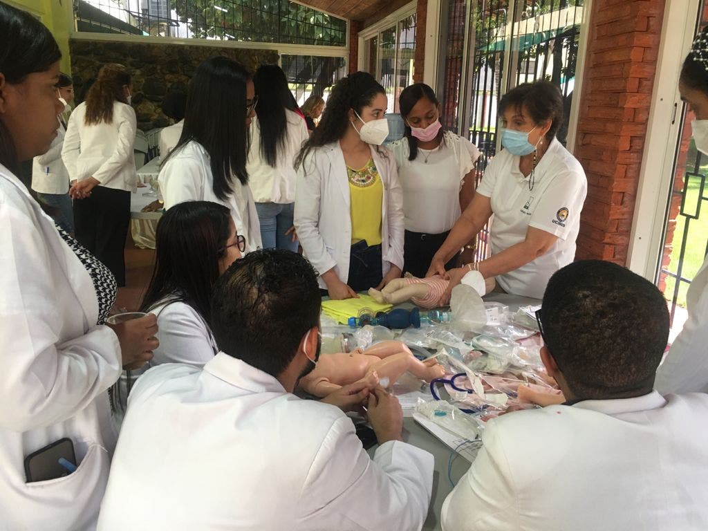 1632768501 555 Sociedad de Pediatria imparte curso de RCP neonatal para disminuir