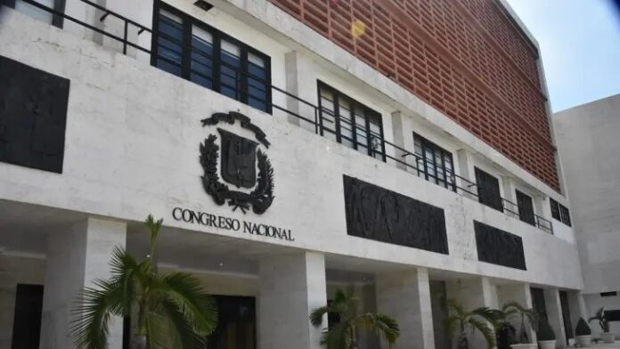 Procuraduría puede pedir se retire inmunidad parlamentaria a legisladores, dice experto