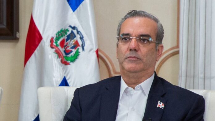 Abinader baja en nivel de aprobación de votantes para elecciones 2024, según encuesta