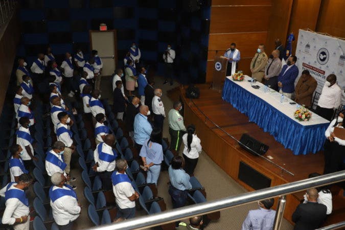 Certifican a profesores de Educacion Fisica como multiplicadores en materia