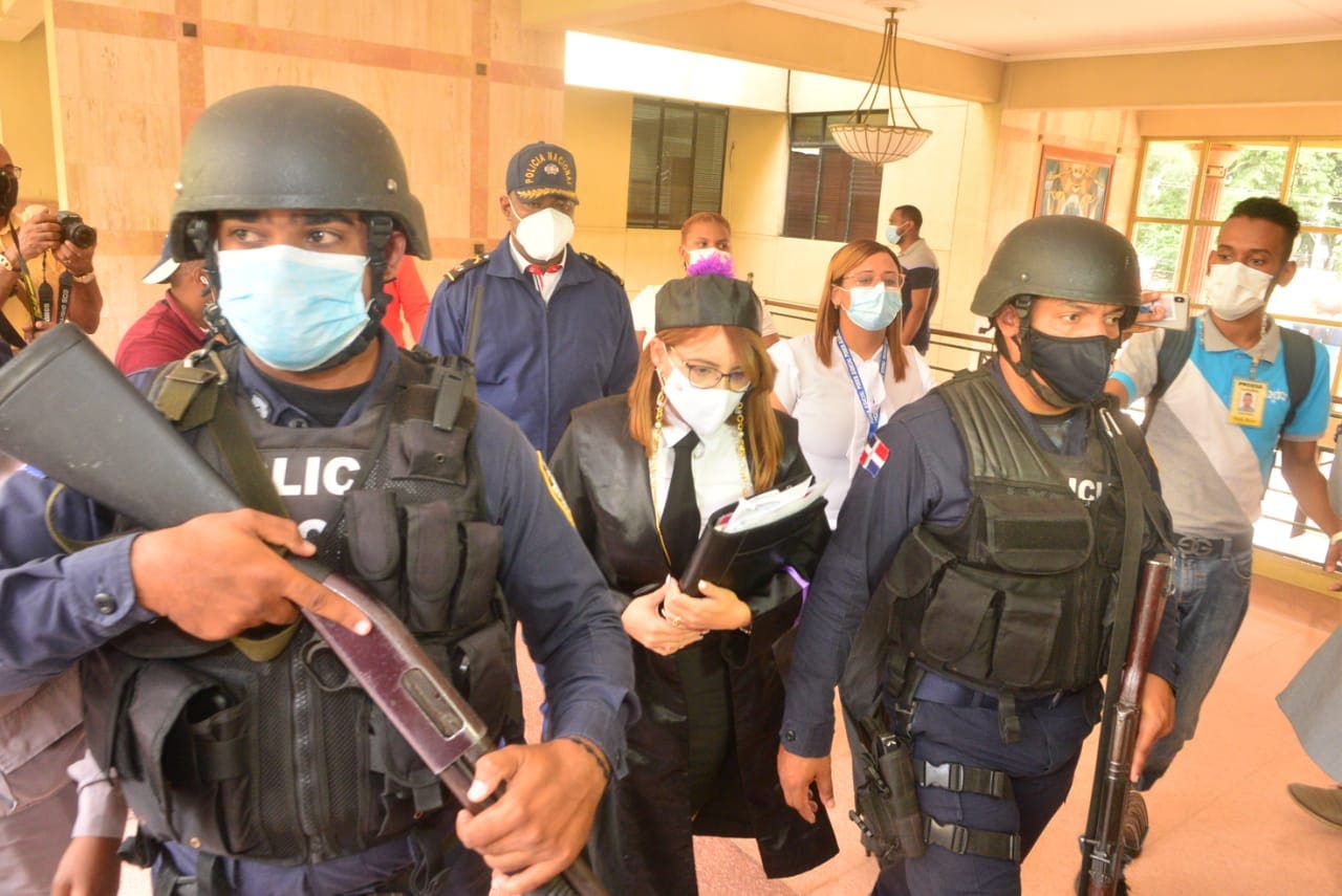 Imputados en caso Falcon acudieron a la audiencia en sandalias