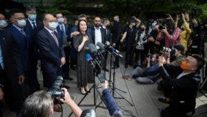 Libres canadienses y ejecutiva china en intercambio presos