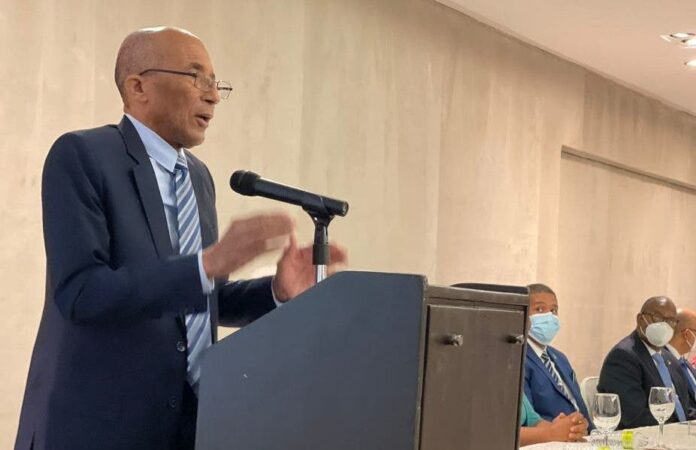 Nino Féliz apoya a Editrudis Beltrán para rector de la Nino Féliz apoya a Editrudis Beltrán para rector de la UASD