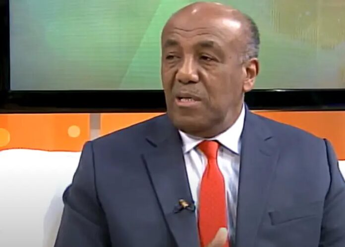 RD recibirá esta noche 60 mil toneladas de carbón, dice ministro de Energía y Minas