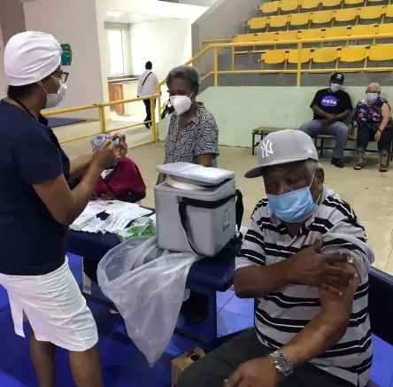 SP dice 57.2% de población en RD tiene segunda dosis SP dice 57.2% de población en RD tiene segunda dosis de vacuna anticovid aplicada