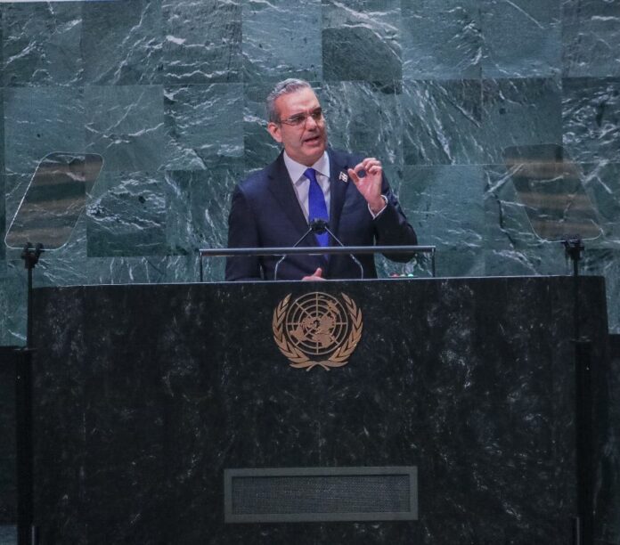 Senadores Genao y Lorenzo chocan por alocución del presidente en Nueva York