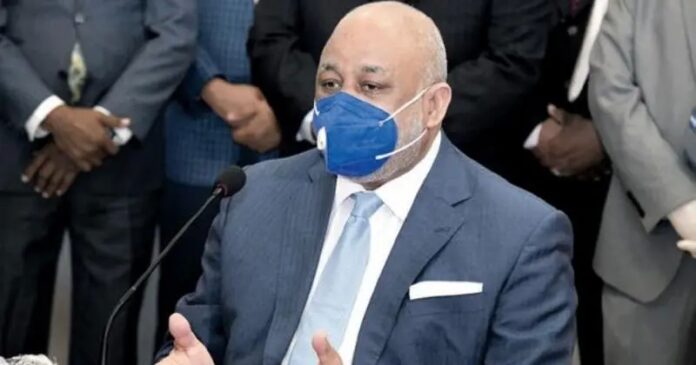 Solo hay un caso de COVID-19 en escuela, según ministro de Educación