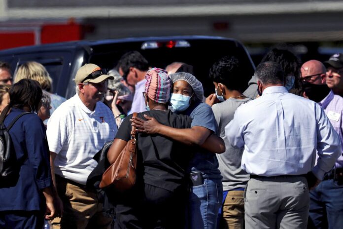 Tiroteo en supermercado de Tennessee deja 2 muertos, incluido el agresor