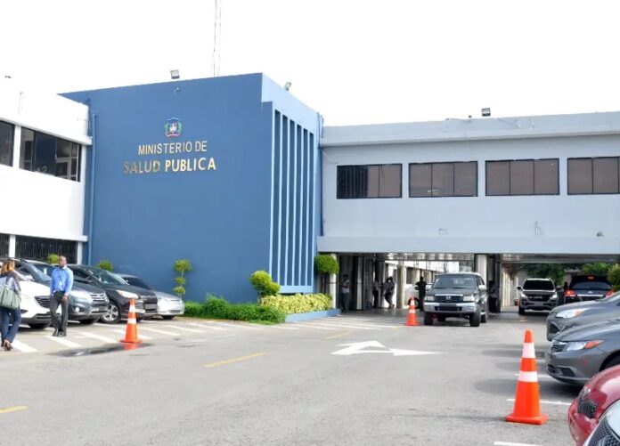 Reportan seis muertes y aumento de internamientos por COVID en último boletín