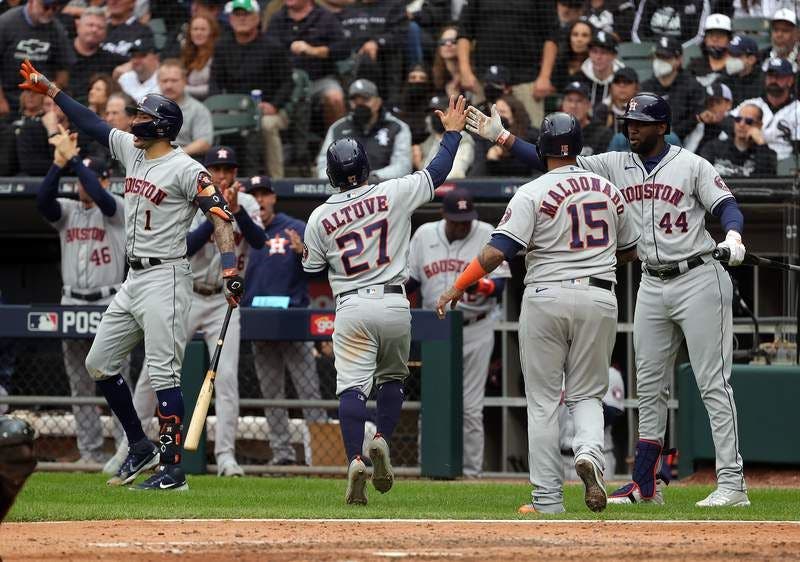 1634084437 492 Astros avanzan Correa se une a Pujols
