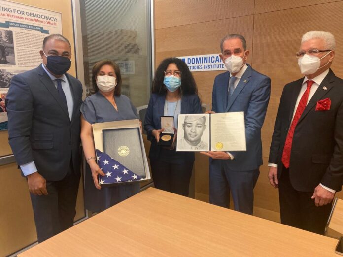 MESCYT desarrollará programas de becas e intercambios para apoyar comunidad dominicana en NY