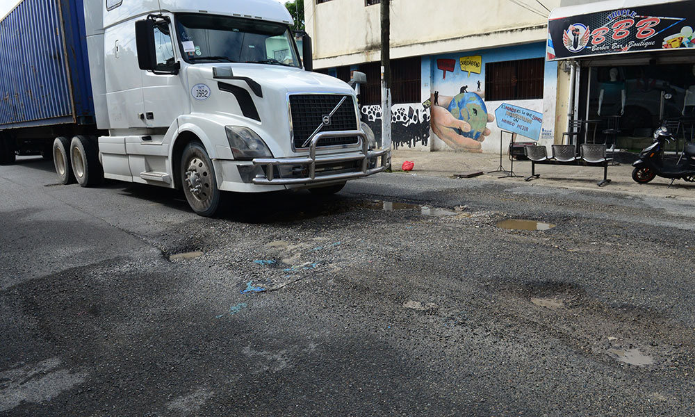 1634880819 667 Calles y avenidas presentan grandes danos
