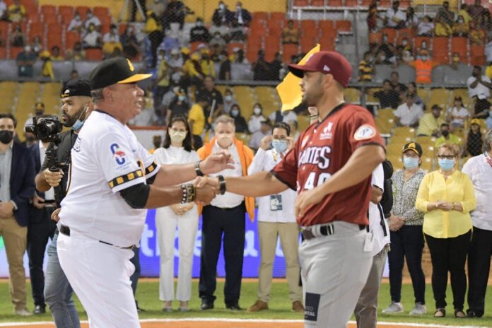 Emotiva ceremonia en Santiago en inicio oficial del béisbol RD Emotiva ceremonia en Santiago en inicio oficial del béisbol RD