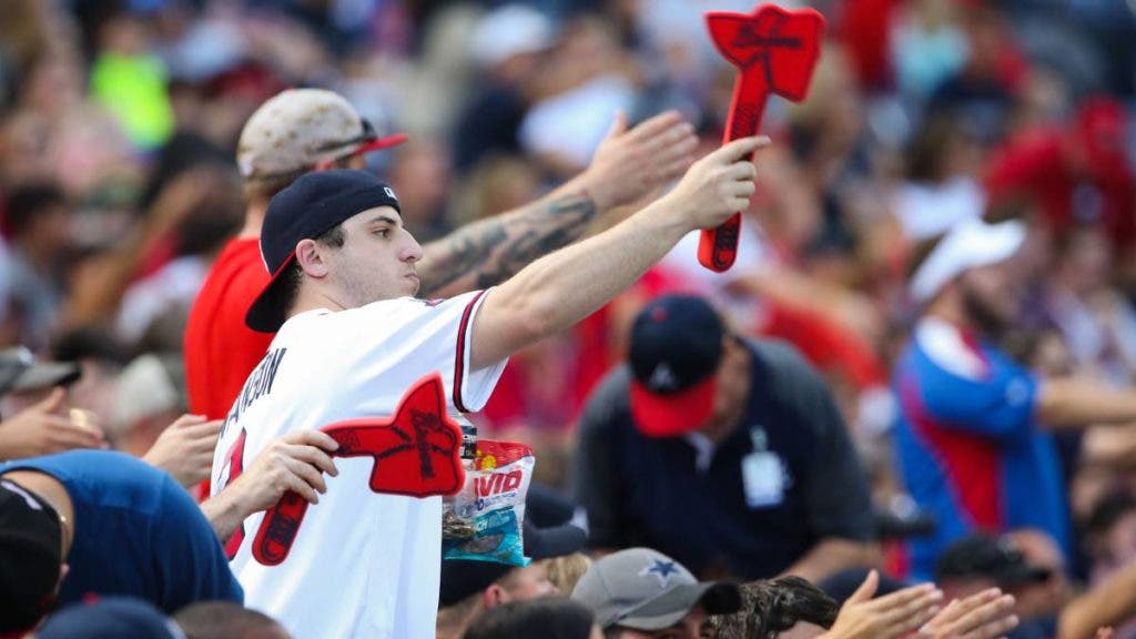 1635465725 654 Bravos llevan el tomahawk chop a la Serie Mundial