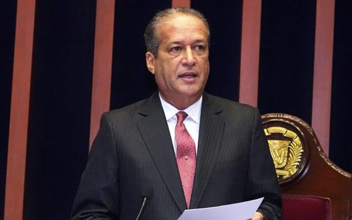 Restos de Reinaldo Pared Pérez serán velados hoy a las Rosmery Feliz