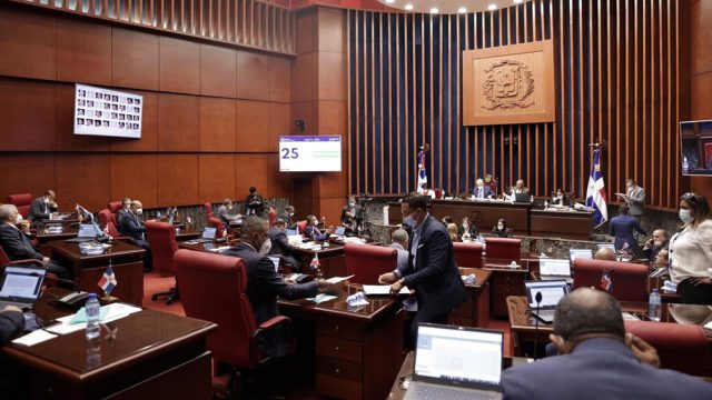 43 leyes respaldan exenciones en RD por 285688 MM