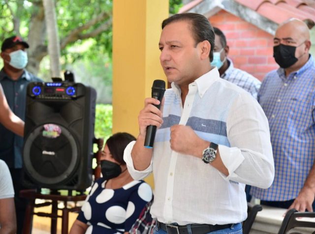 Abel Martinez dice que en lugar de estar hablando de