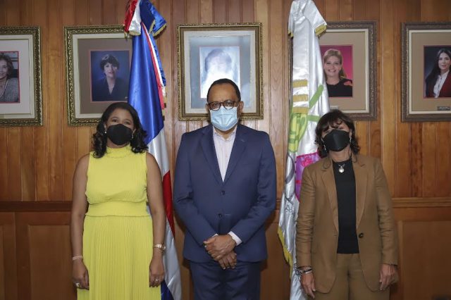 Ana Cecilia Morun toma posesion como nueva presidenta del Conani