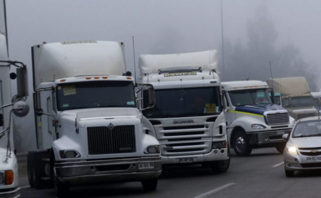 Camioneros rechazan en plan “Ponte en Ruta DN” Camioneros rechazan en plan “Ponte en Ruta DN”