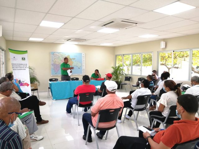 Capacitan técnicos para promover asociatividad económica entre productores agropecuarios Capacitan tecnicos para promover asociatividad economica entre productores agropecuarios