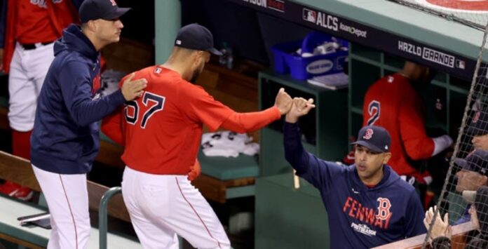 Cora reprime a Rodríguez y luego lo felicita