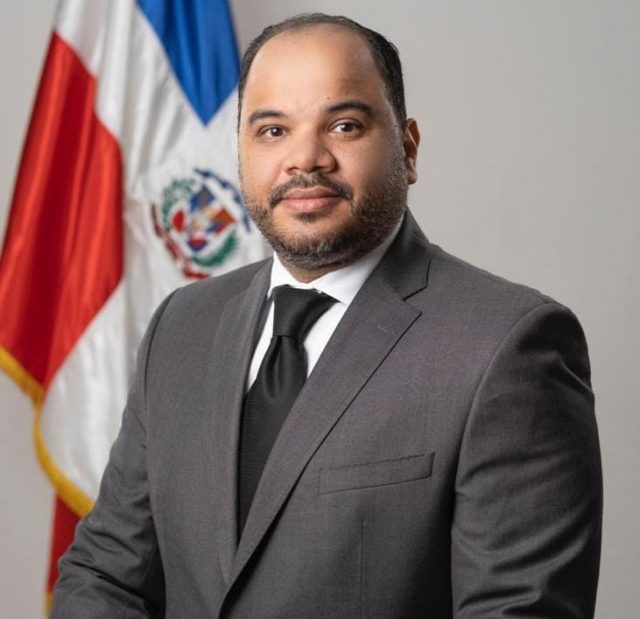 Advierte Policía ni militares pueden pedir tarjeta de vacunación Advierte Policía ni militares pueden pedir tarjeta de vacunación