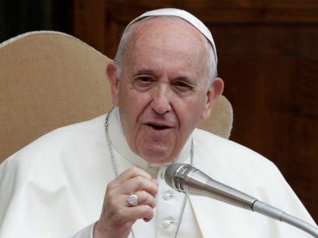 Papa destaca que a Messi nunca se le subieron El Papa destaca que a Messi nunca se le subieron