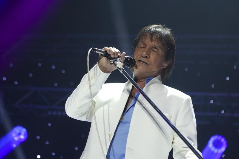 El brasileno Roberto Carlos anuncia gira por 13 ciudades de