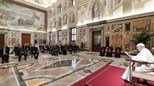 El papa pide eliminar los muros del egoísmo y de los intereses nacionales El papa pide eliminar los muros del egoísmo y de los intereses nacionales