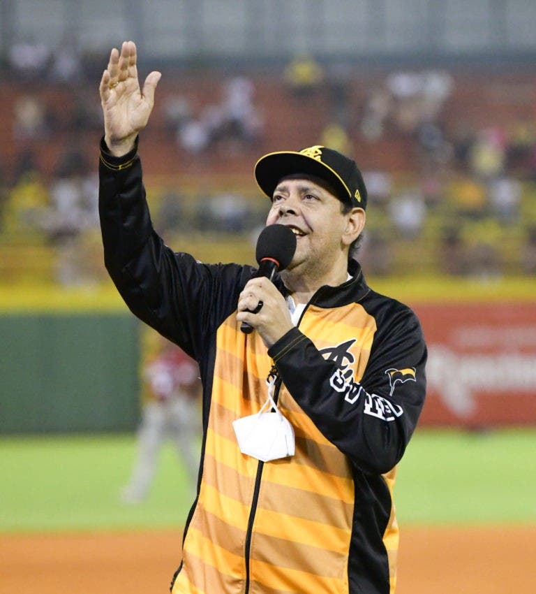 Emotiva ceremonia en Santiago en inicio oficial del beisbol RD