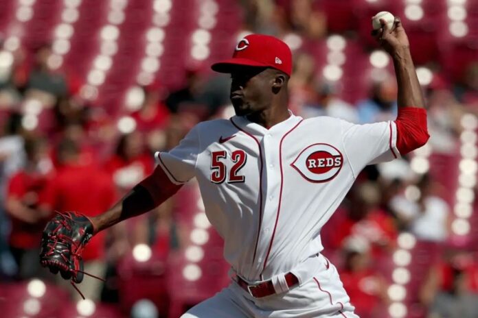 Estrellas traerán lanzador Reiver Sanmartin