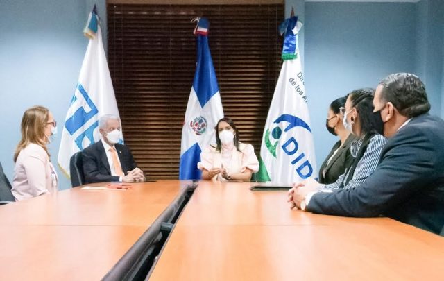 Firman acuerdo para garantizar el acceso a informacion de registros