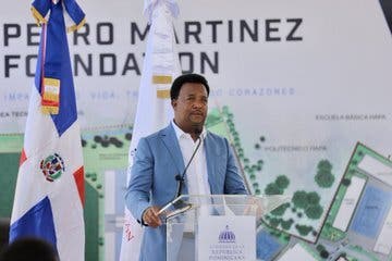 Gobierno inicia construccion de complejo deportivo en Manoguayabo