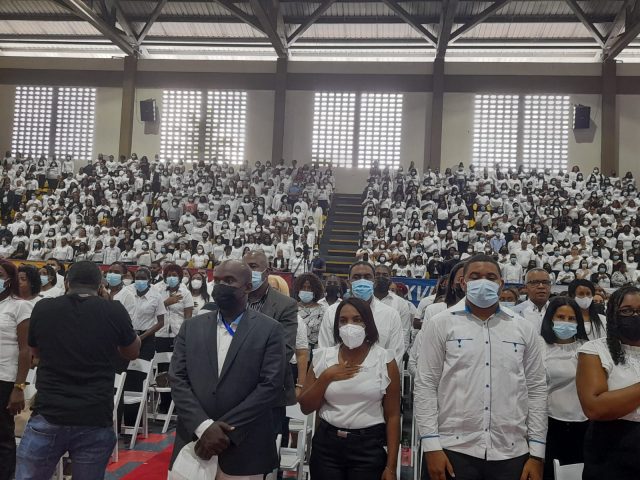 Gradúan 1.053 maestros de Gradúan 1.053 maestros de