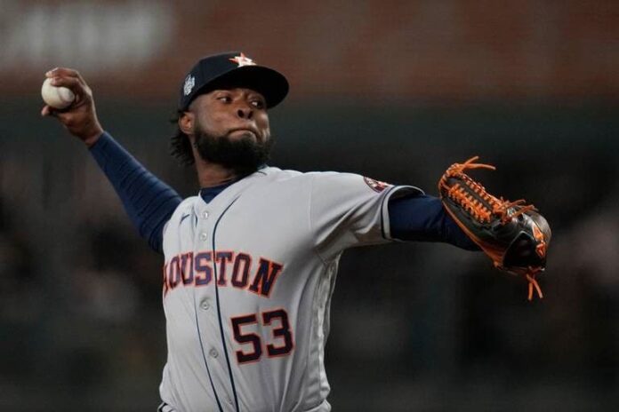 Javier falla por primera vez en la postemporada