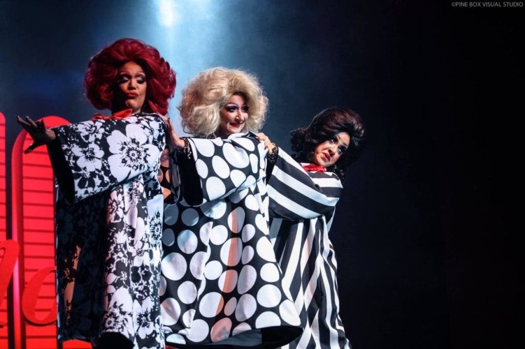 Carlota Carretero, Karina Noble y María Castillo.