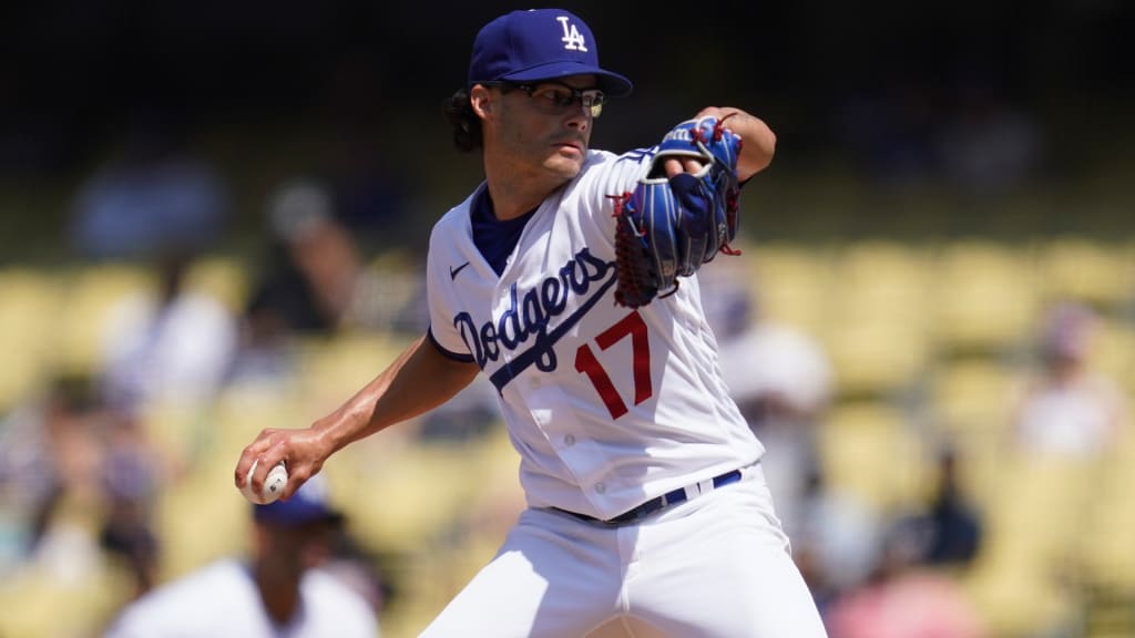 Kelly abre por Dodgers permite jonron y se lesiona