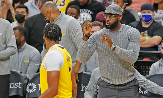 Los Warriors logran su cuarta victoria en línea; los Lakers Avatar