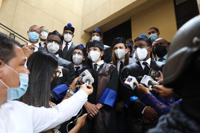 Operación Falcón: 18 meses a prisión preventiva y arresto domiciliario Operación Falcón: 18 meses a prisión preventiva y arresto domiciliario a 21 implicados