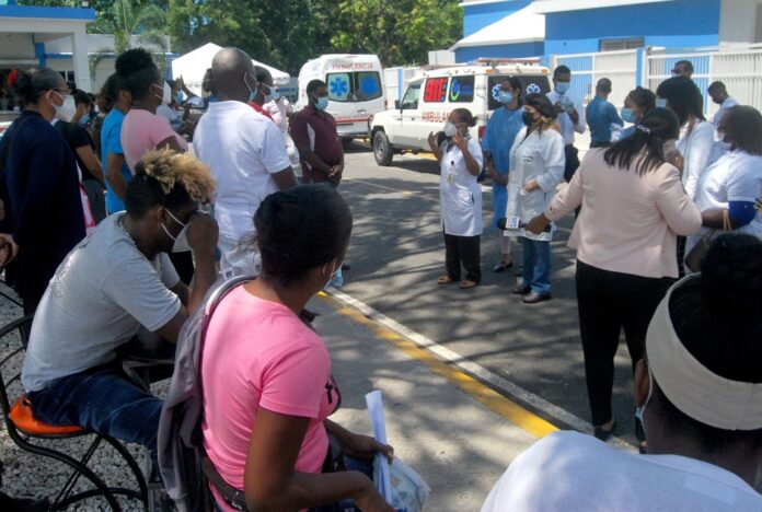 Salud Pública reporta 6 muertes y 660 nuevos casos de Covid-19