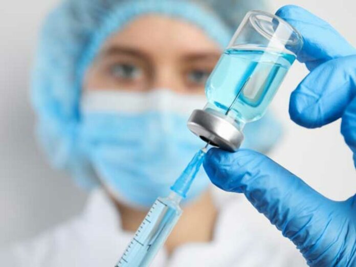 Siete millones de estadounidenses han recibido su tercera vacuna contra covid