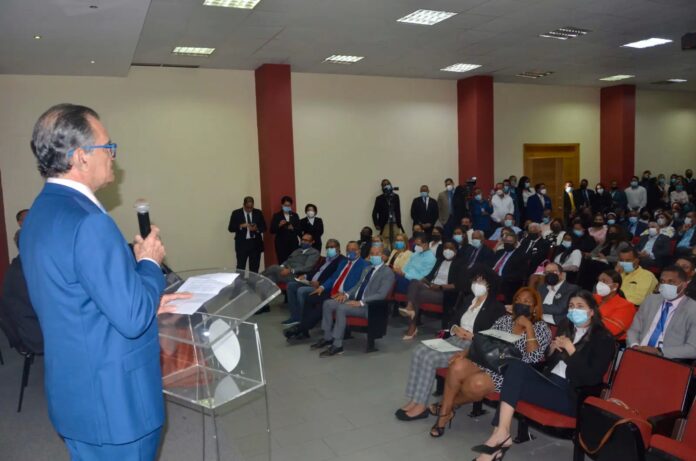 TSE y UASD entregan certificados diplomado “Marco Legal del Sistema Electoral Dominicano”