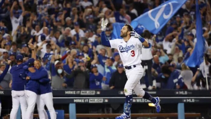 Taylor entrega a los Dodgers boleto para Serie de División