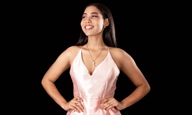 Tiphanie Rodriguez Creadora de piezas artisticas en Trops