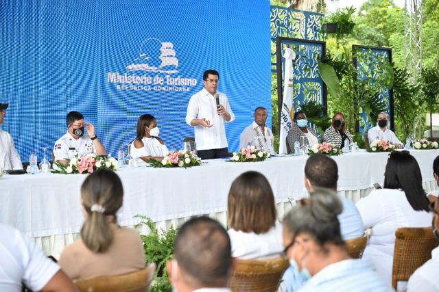 Inician obras en Miches por más más de 51 millones de pesos Inician obras en Miches por más más de 51 millones de pesos